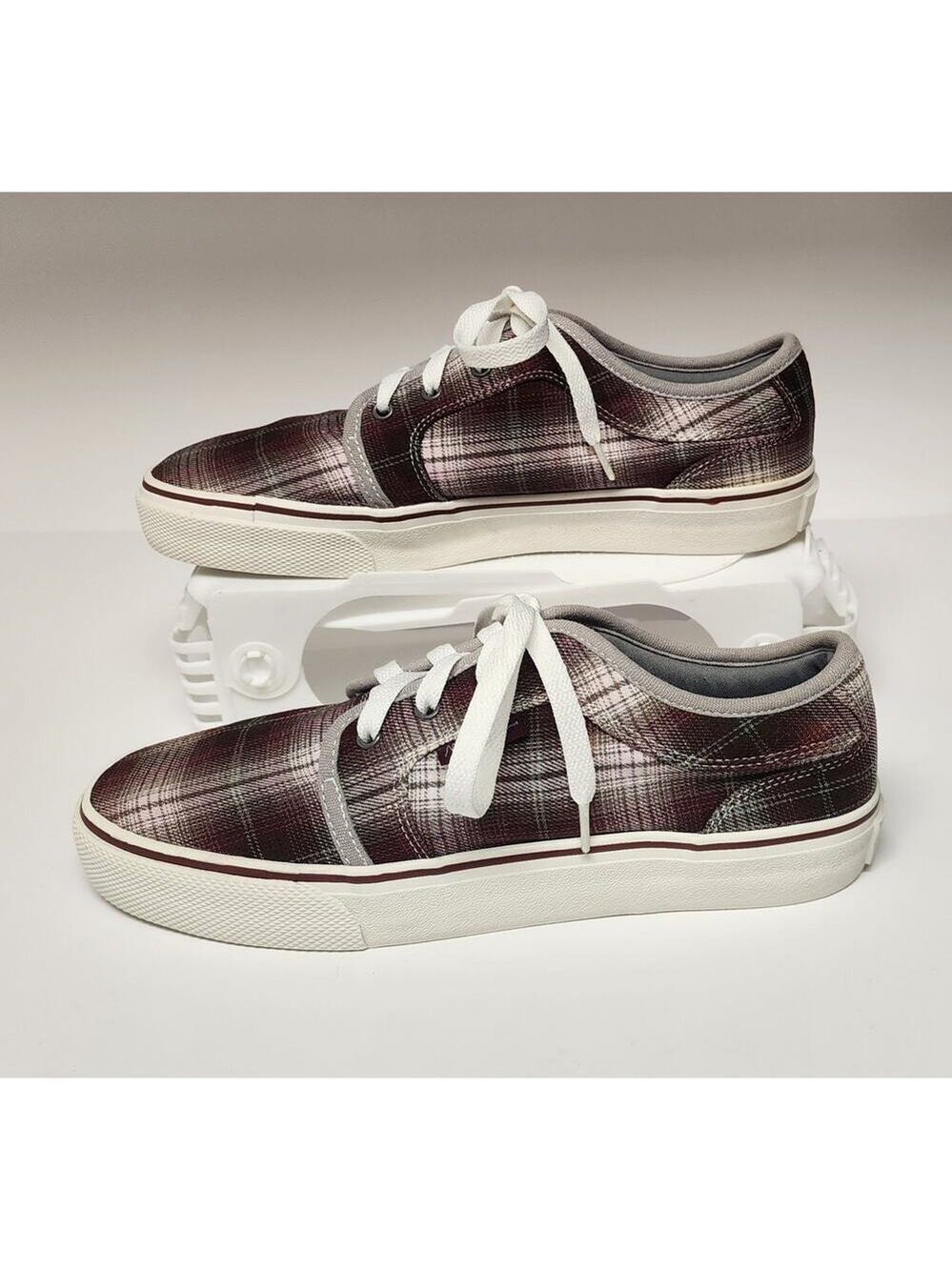 Maui & Sons By Aeropostale Wave Maroon Plaid Lace-Up Casual Sneaker Shoes US 9